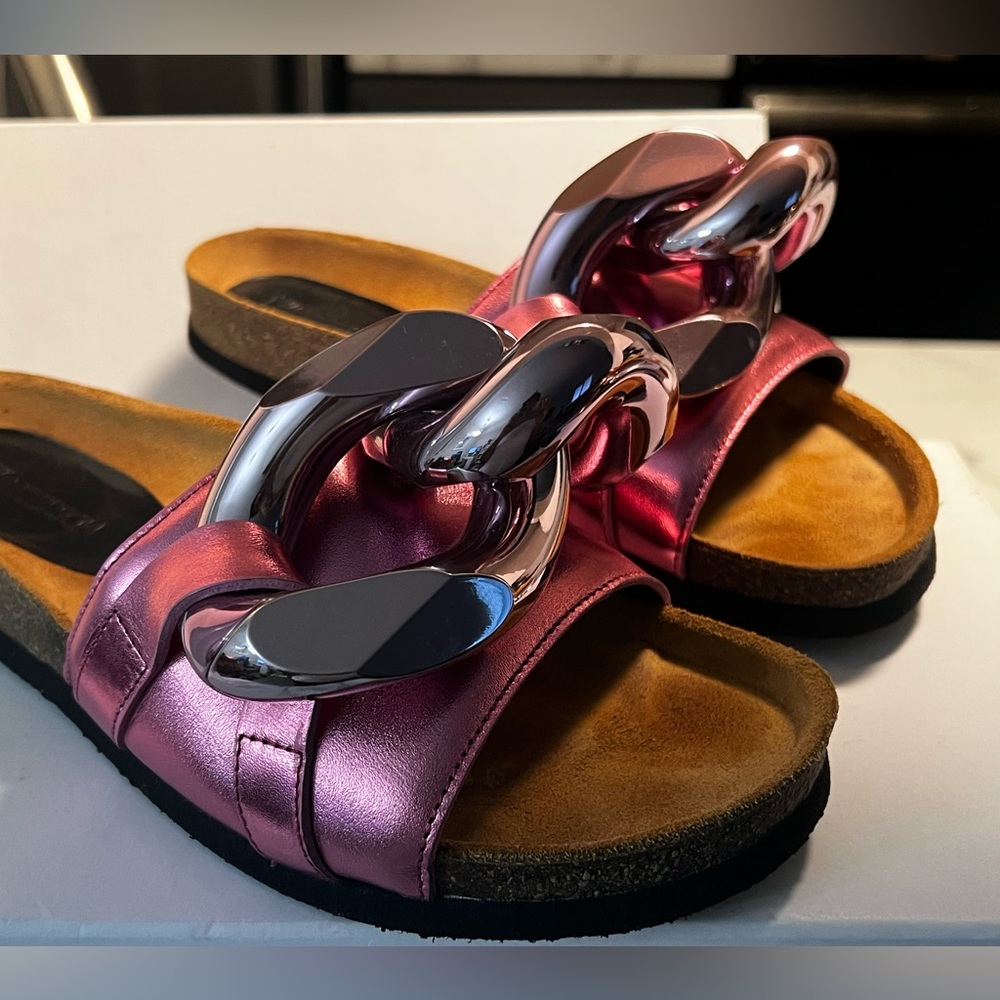 JW Anderson chain slide